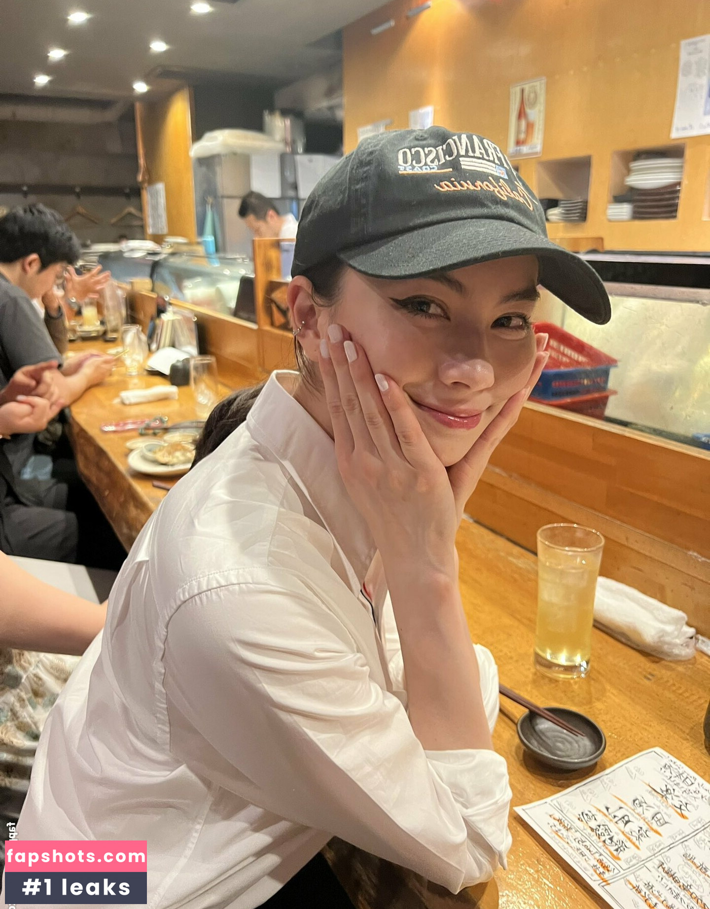 Lauren Tsai gallery photo #25