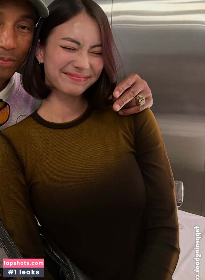 Lauren Tsai gallery photo #29