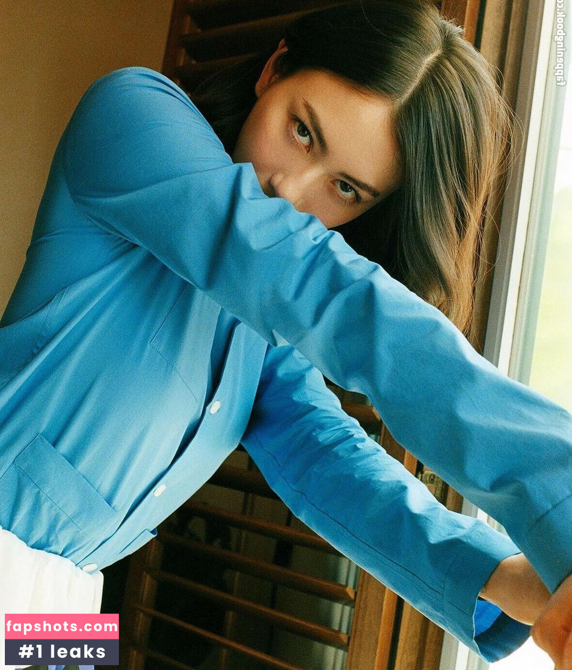 Lauren Tsai nude babe gallery