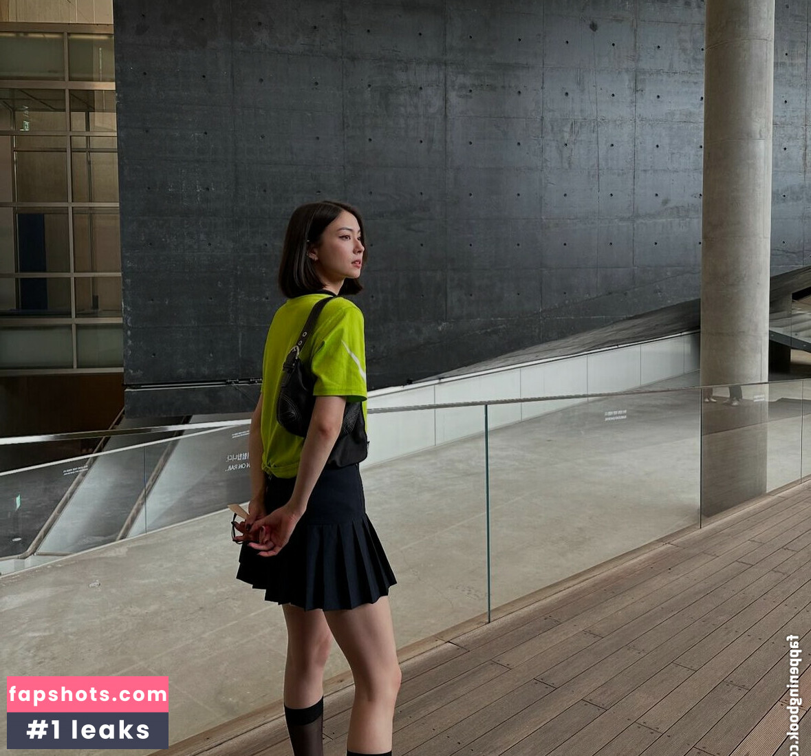 Lauren Tsai gallery photo #33