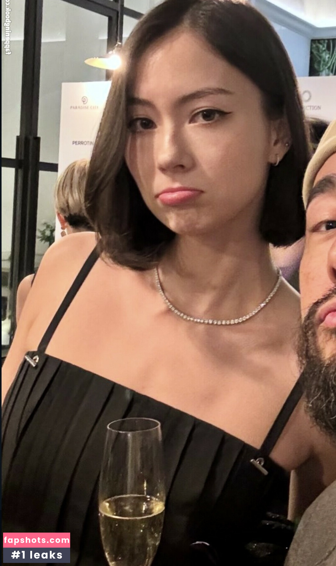 Lauren Tsai gallery photo #38