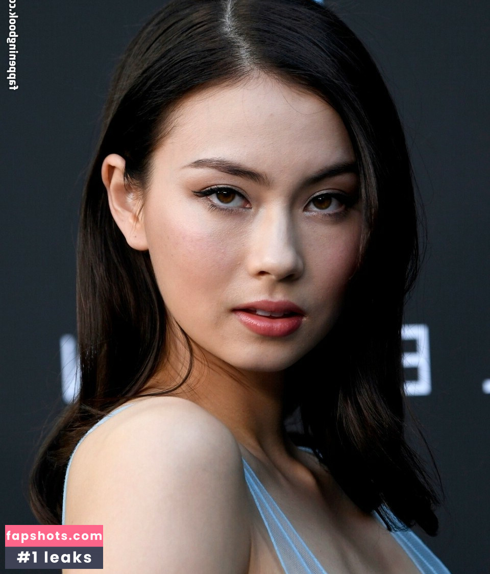 Lauren Tsai gallery photo #5