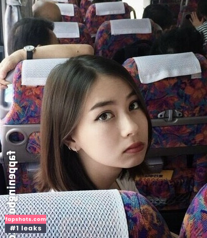 Lauren Tsai gallery photo #41