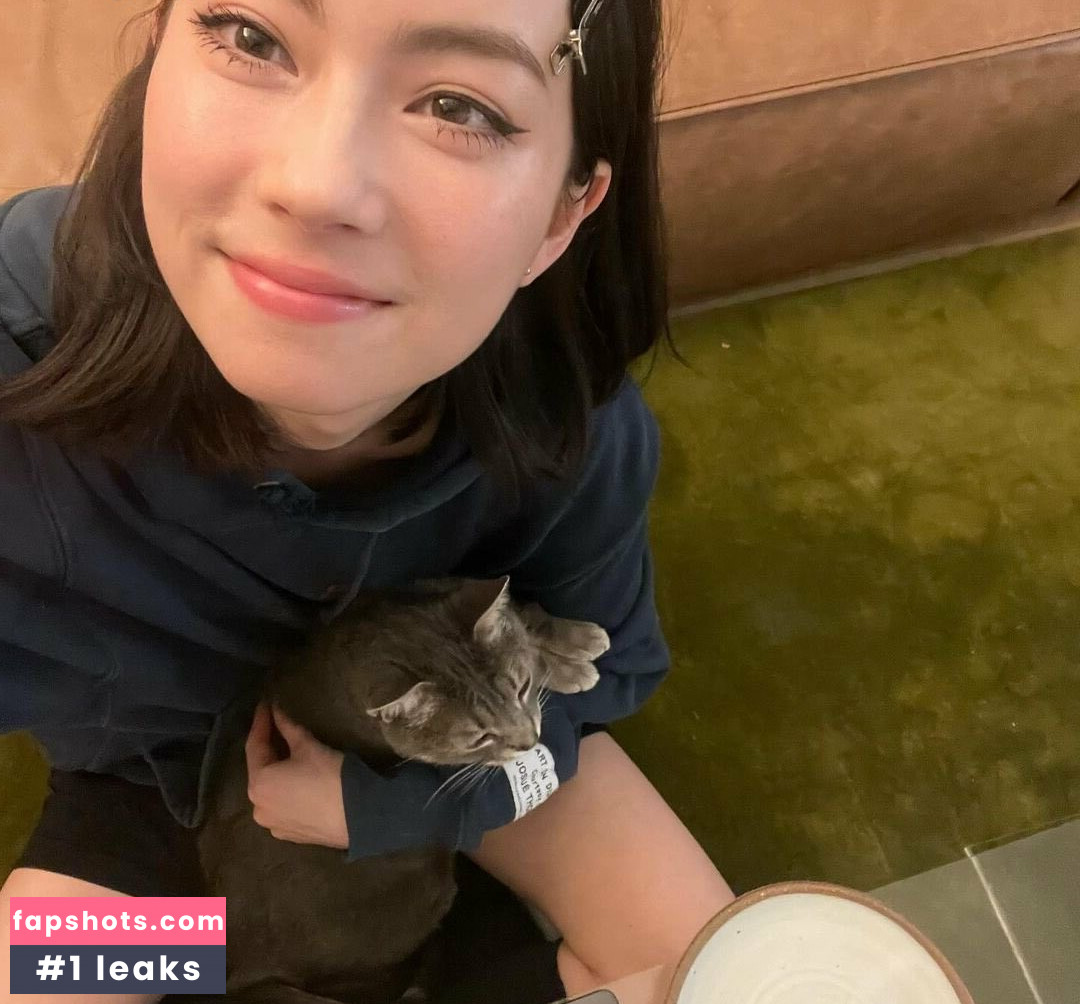 Lauren Tsai gallery photo #46