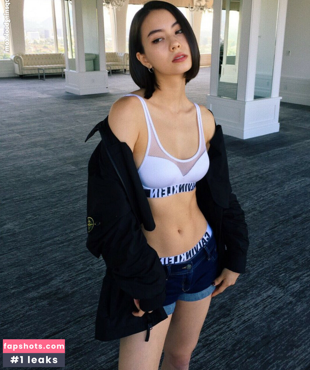 Lauren Tsai gallery photo #50