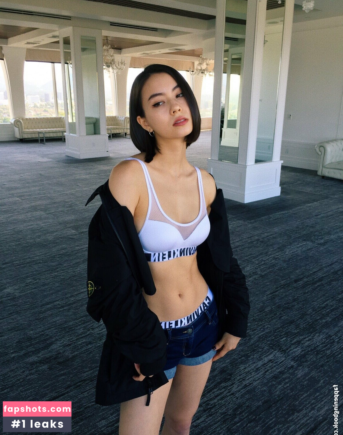 Lauren Tsai gallery photo #8