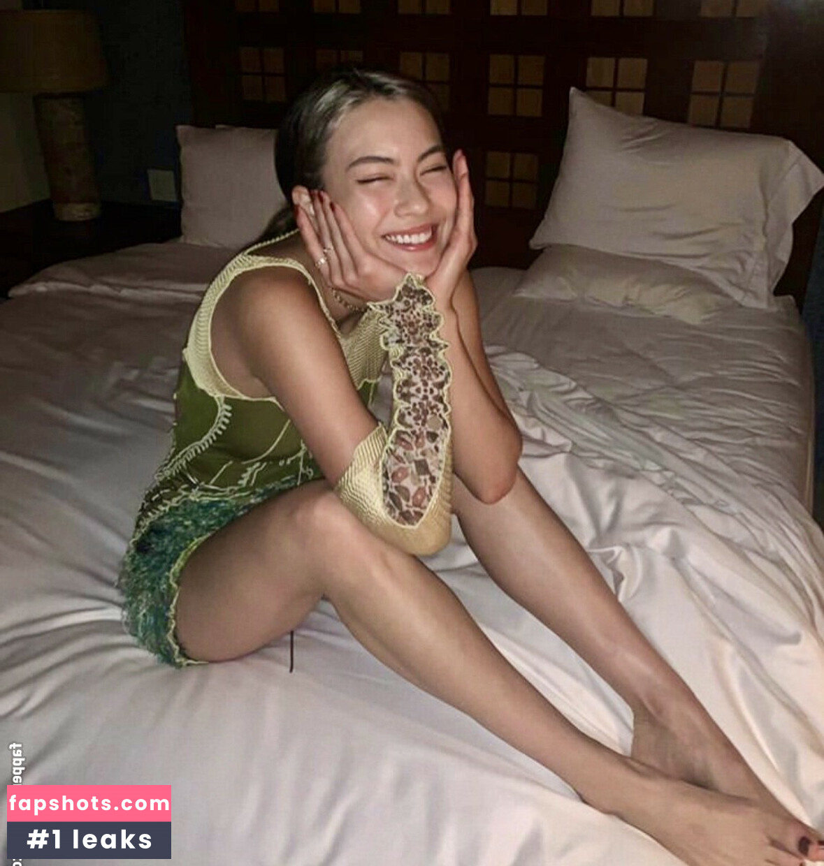 Lauren Tsai gallery photo #74