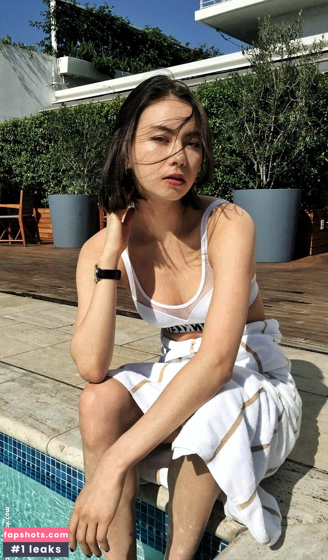 Lauren Tsai gallery photo #81