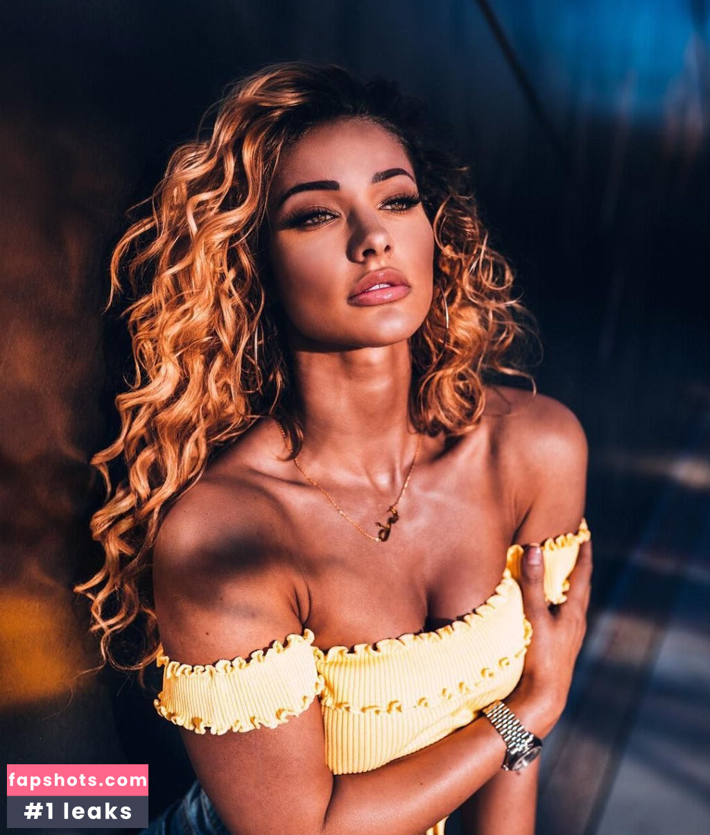 Lauren Wood Nude Leaks OnlyFans Photos #86 - LeakJerk