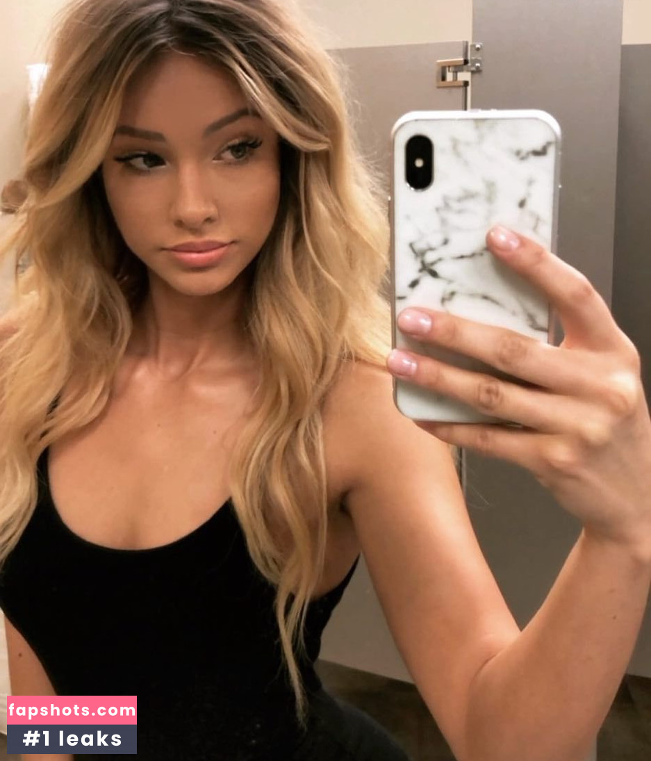 Lauren Wood Nude Leaks OnlyFans Photos #10 - LeakJerk