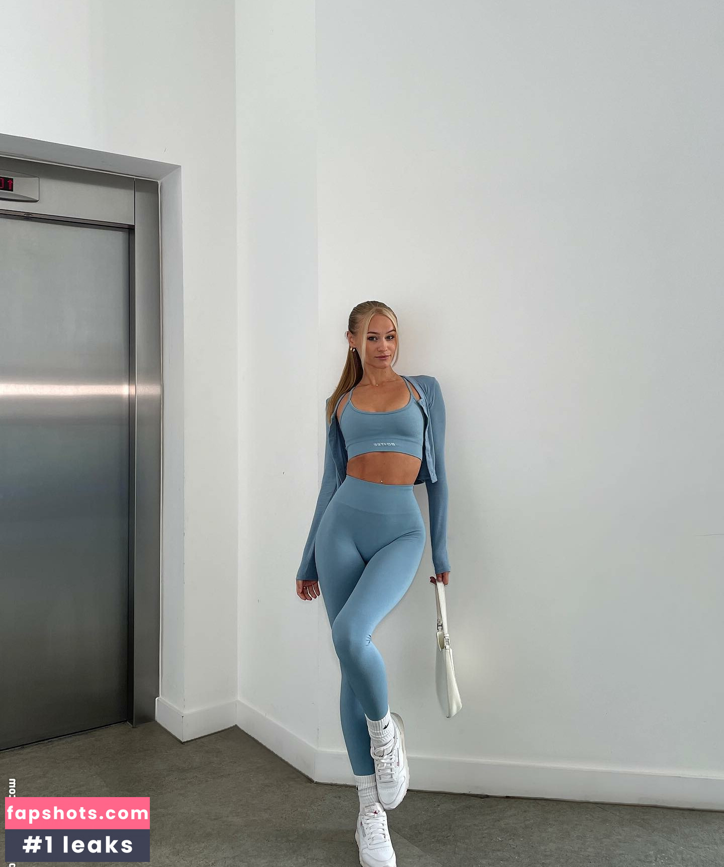 Lauren Worboys gallery photo #42