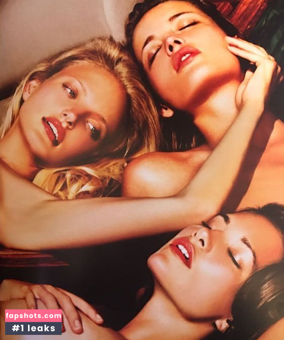 Lauren Young Nahé úniky fotek pouze od fanoušků #3 - Fapshots