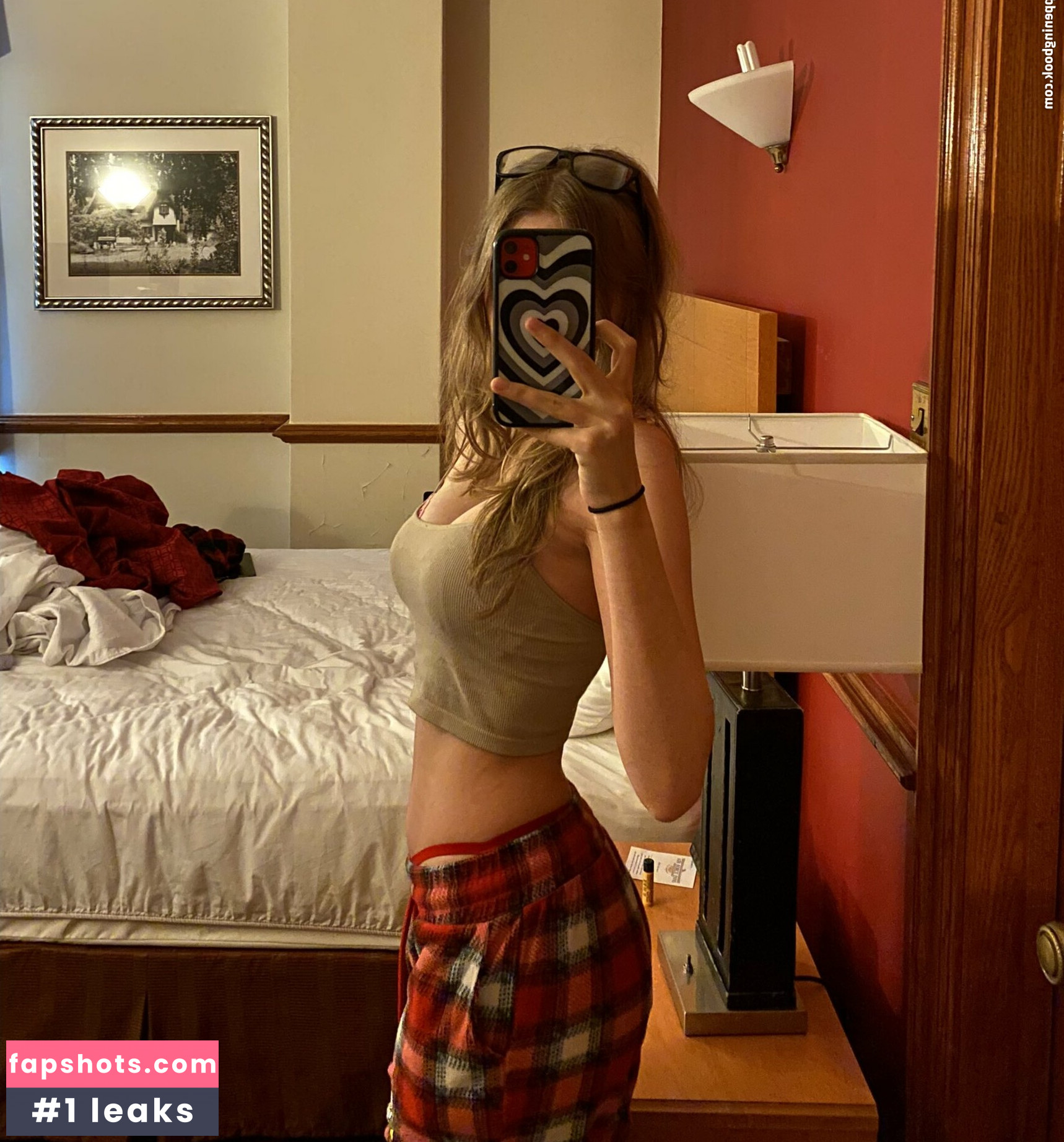 Lauren556688 gallery photo #2