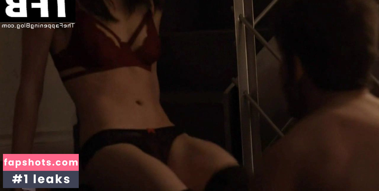 Laurence Leboeuf gallery photo #3