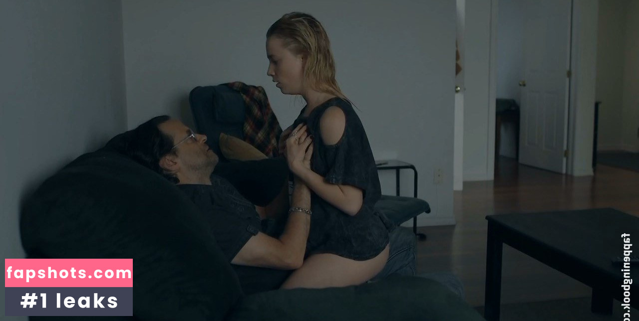 Laurence Leboeuf gallery photo #21