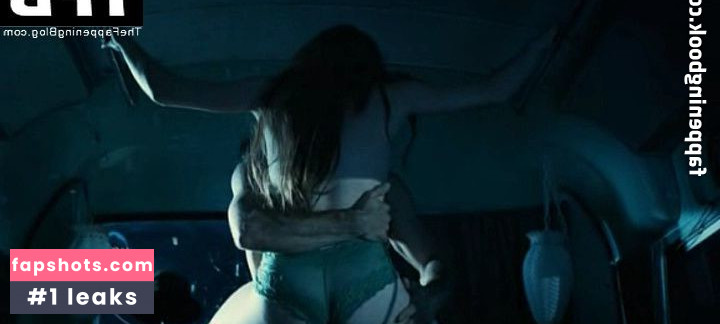 Laurence Leboeuf gallery photo #5