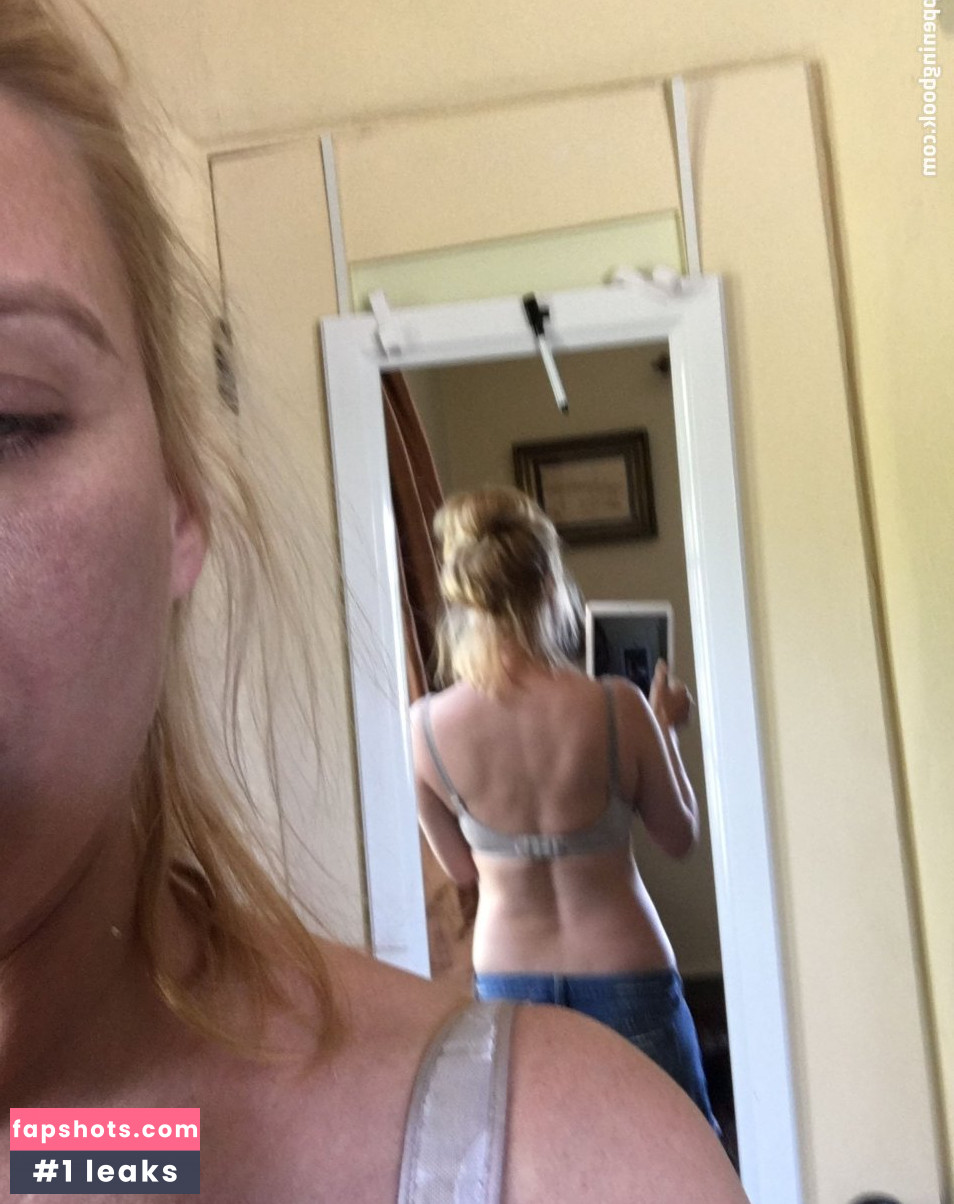 Laurie Holden gallery photo #12