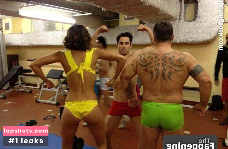 Laury Thilleman gallery photo #19