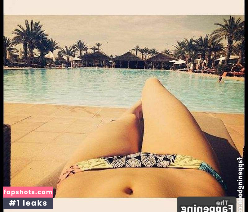 Laury Thilleman gallery photo #21