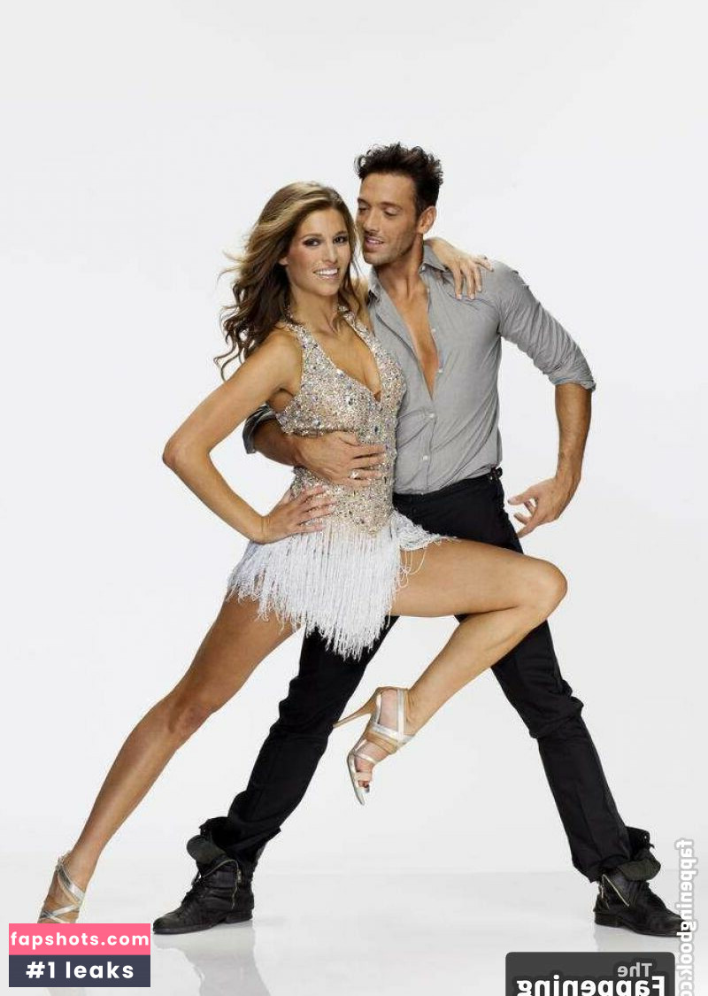 Laury Thilleman gallery photo #34