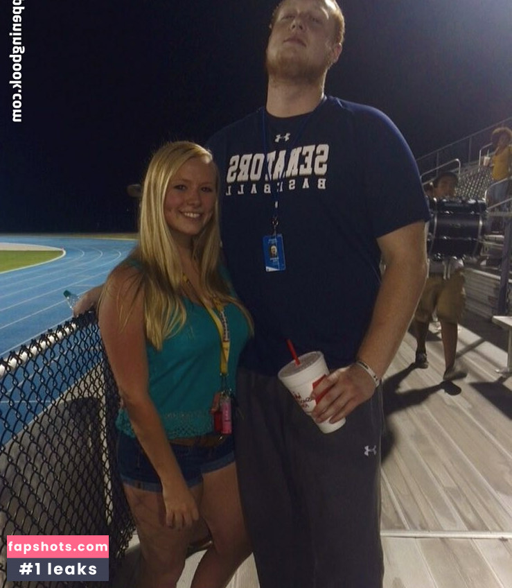 Lauryn Walker gallery photo #19