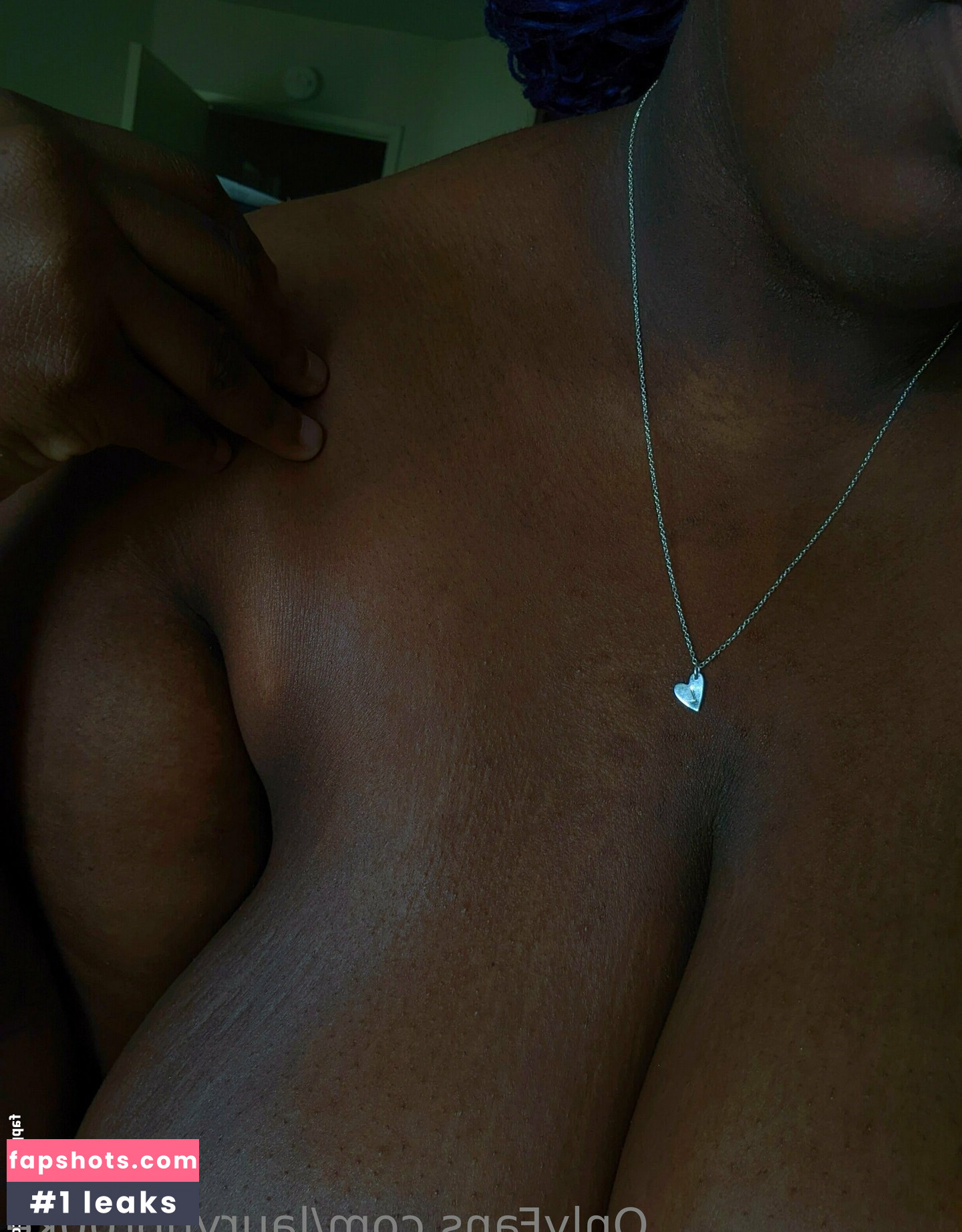 laurynbr00ke gallery photo #4