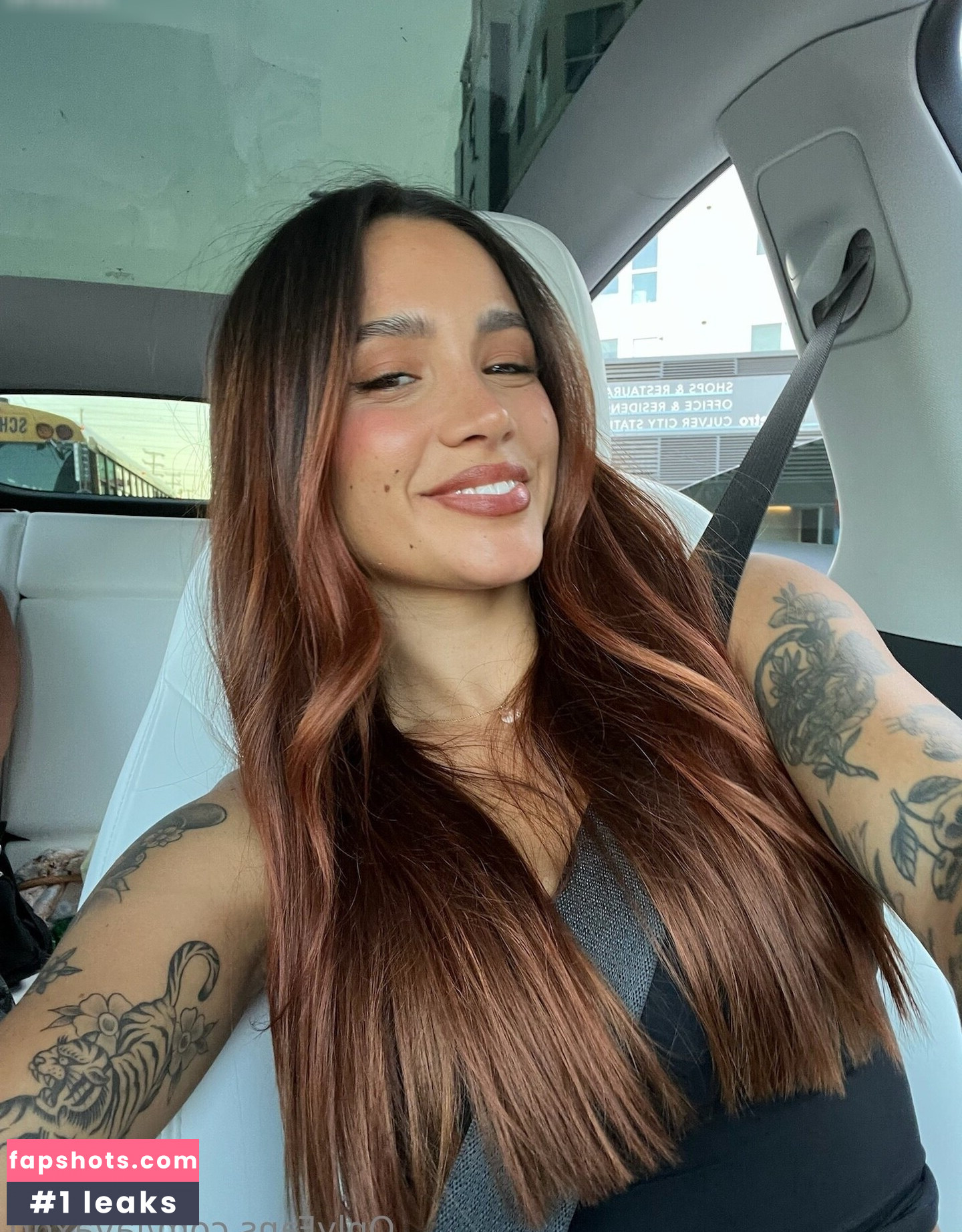 Lavaxgrll gallery photo #20