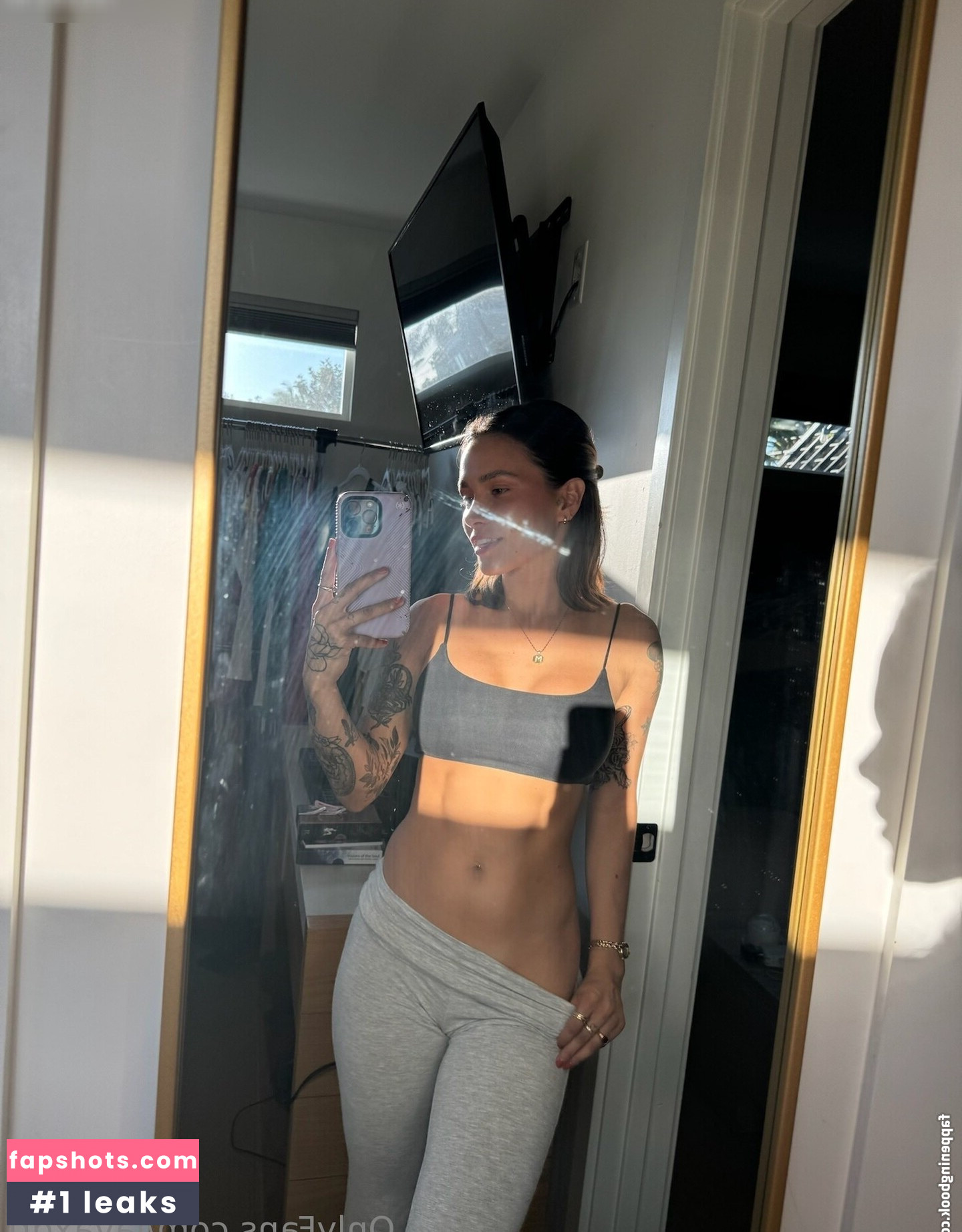 Lavaxgrll gallery photo #10