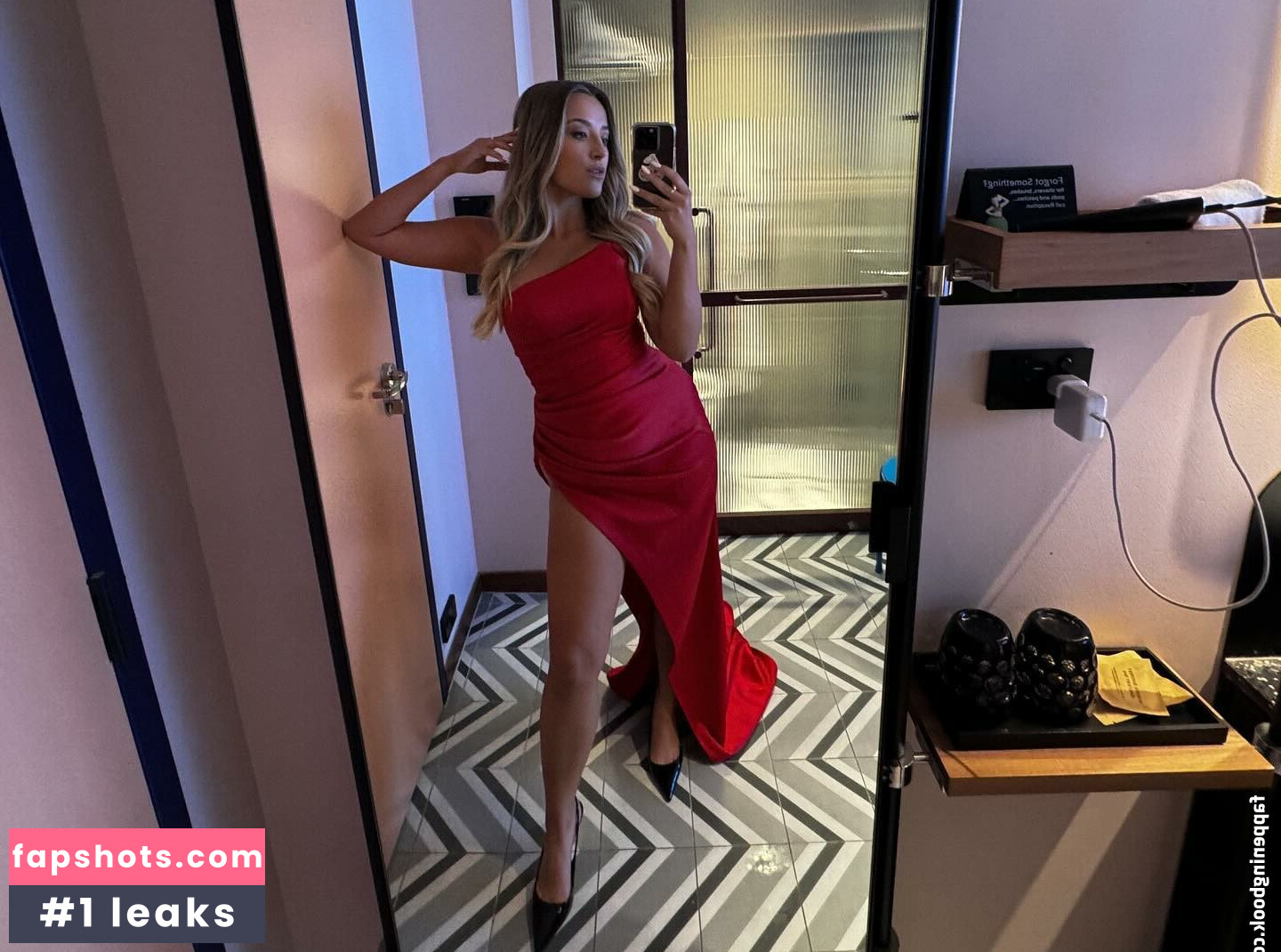 Lavender Baj gallery photo #7