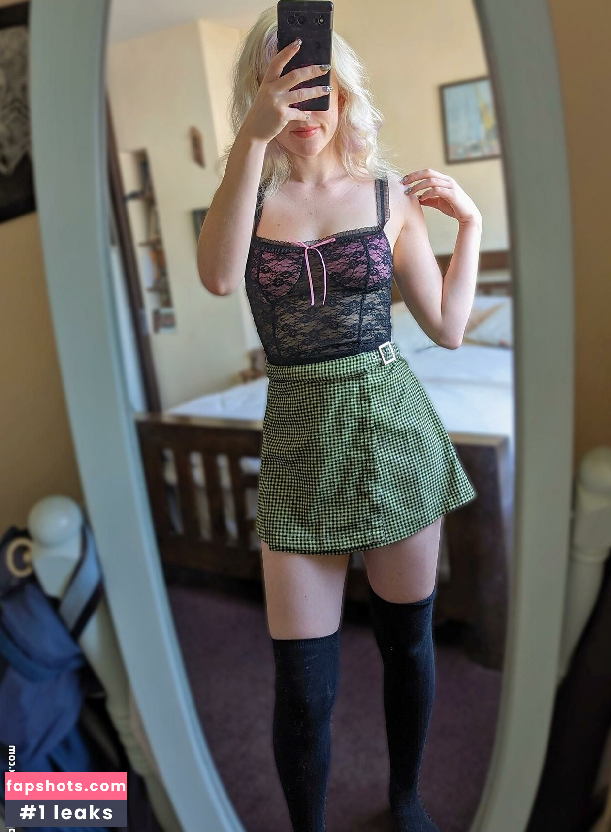 Lavenderbardot gallery photo #6