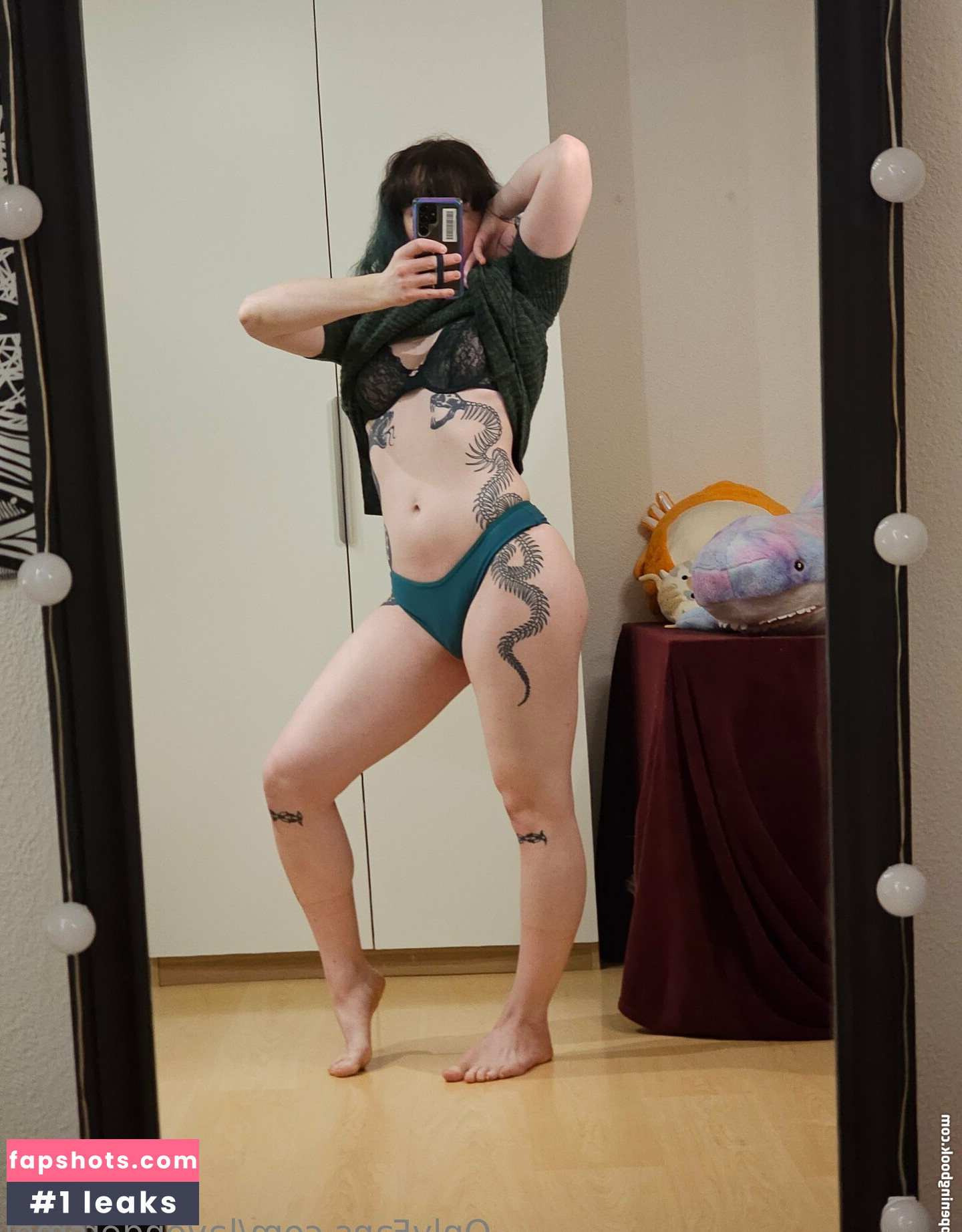 Lavendersmol gallery photo #4