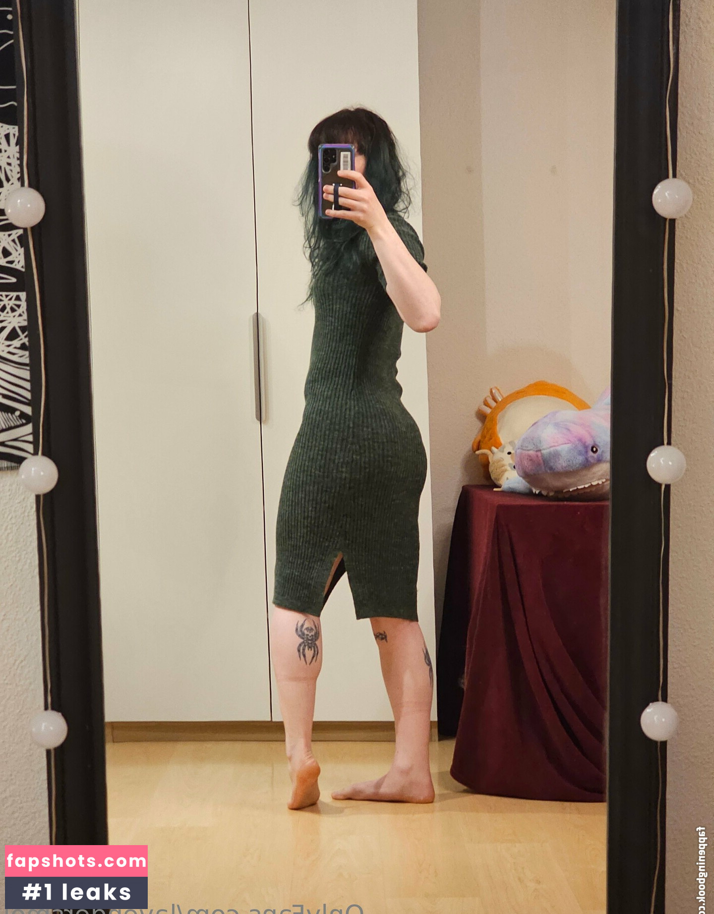 Lavendersmol gallery photo #7