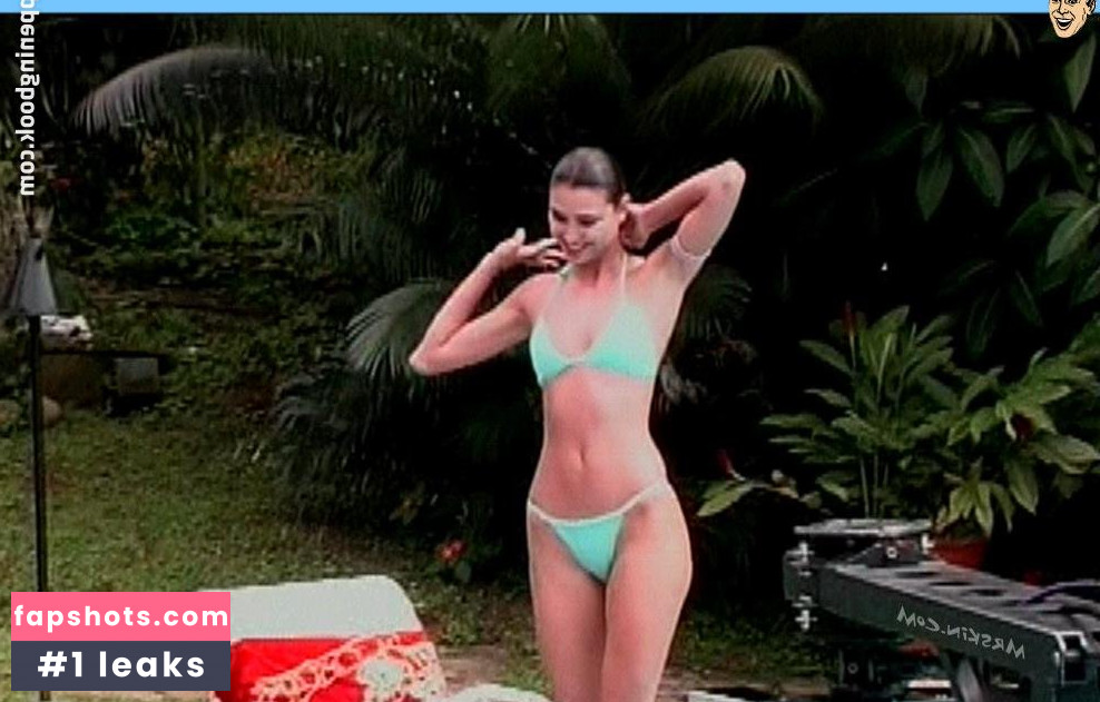 Lavínia Vlasak gallery photo #7