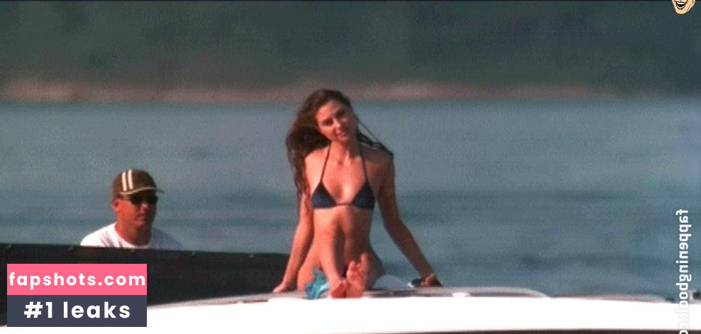 Lavínia Vlasak gallery photo #8