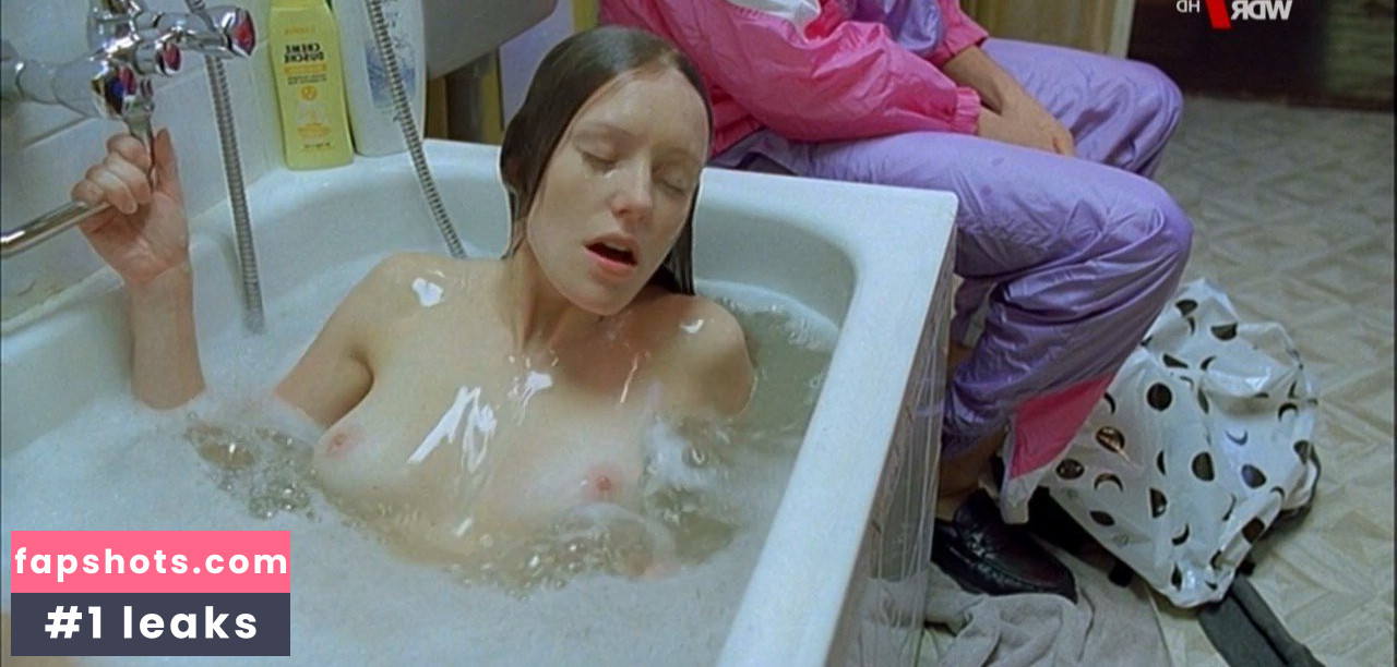 Lavinia Wilson gallery photo #14