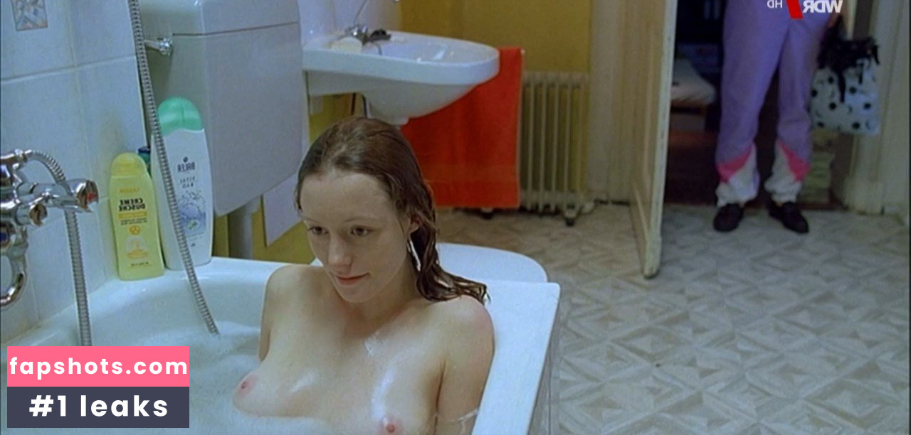 Lavinia Wilson gallery photo #16