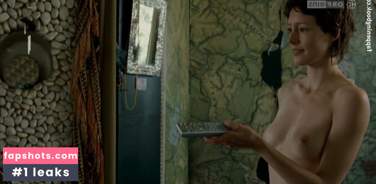 Lavinia Wilson gallery photo #21