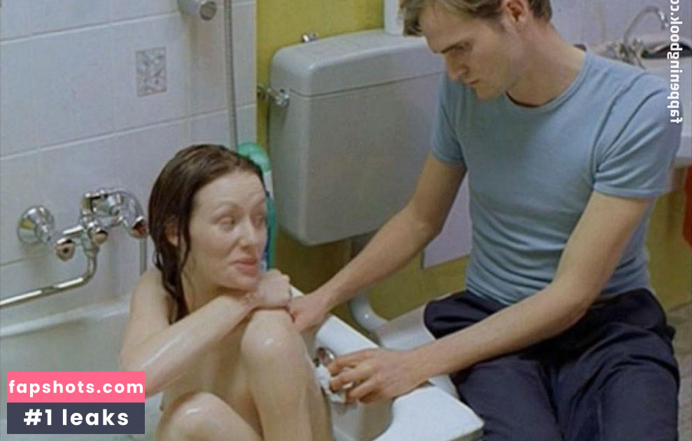 Lavinia Wilson gallery photo #37