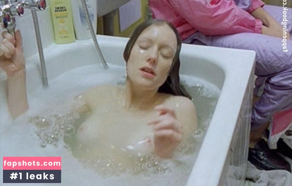 Lavinia Wilson gallery photo #38