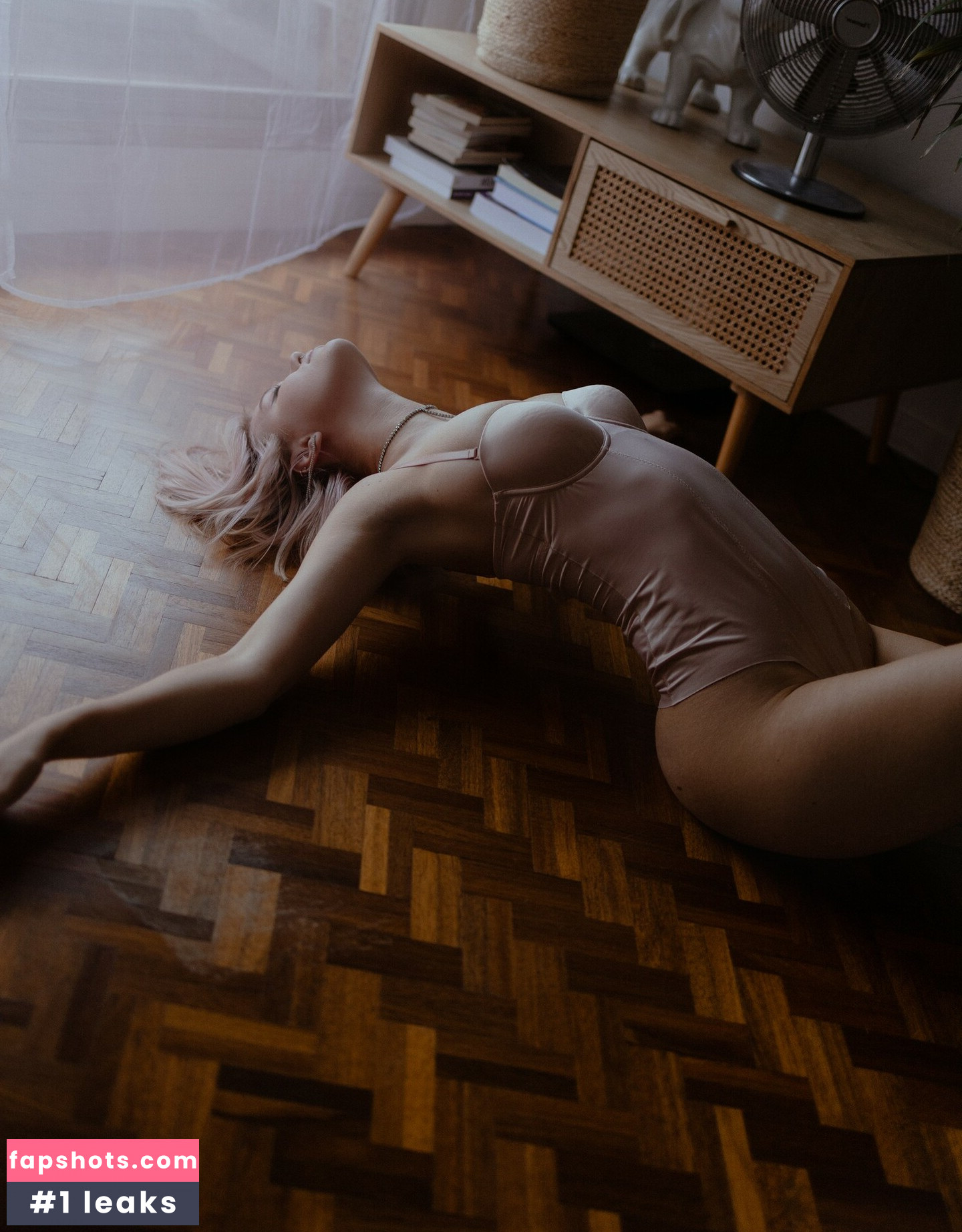 layanadevis gallery photo #358