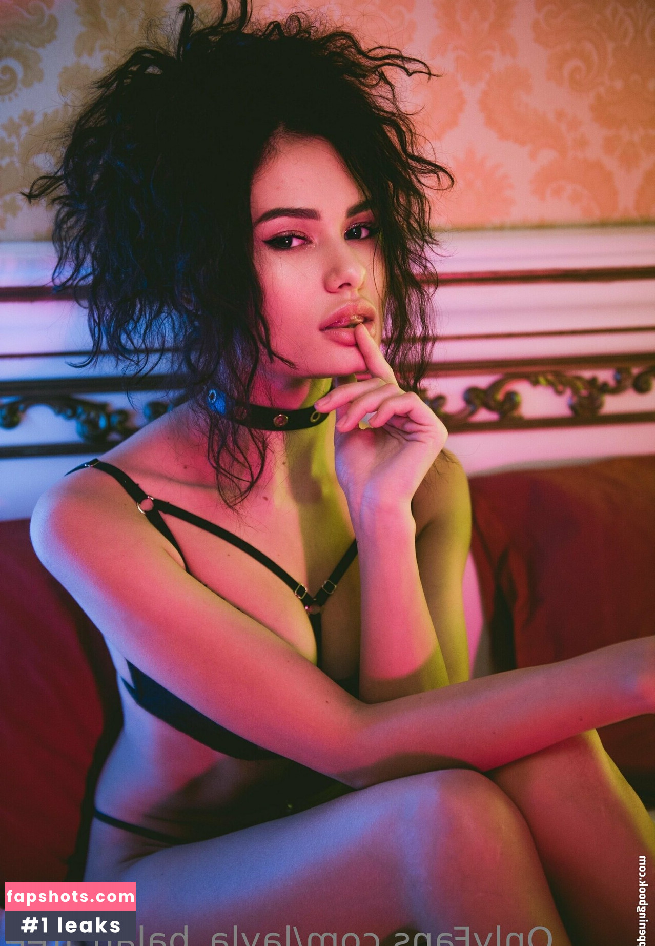 layla_balan_free gallery photo #2