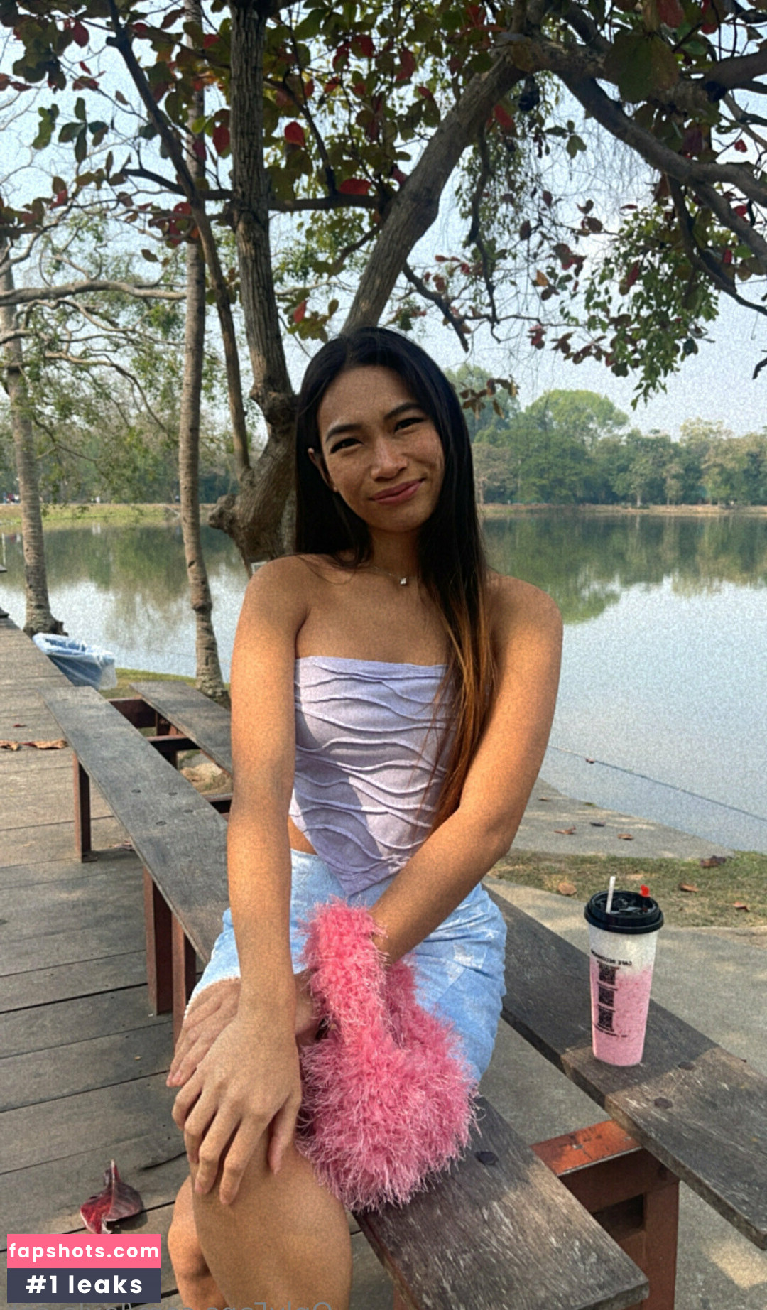 layla.cat gallery photo #17