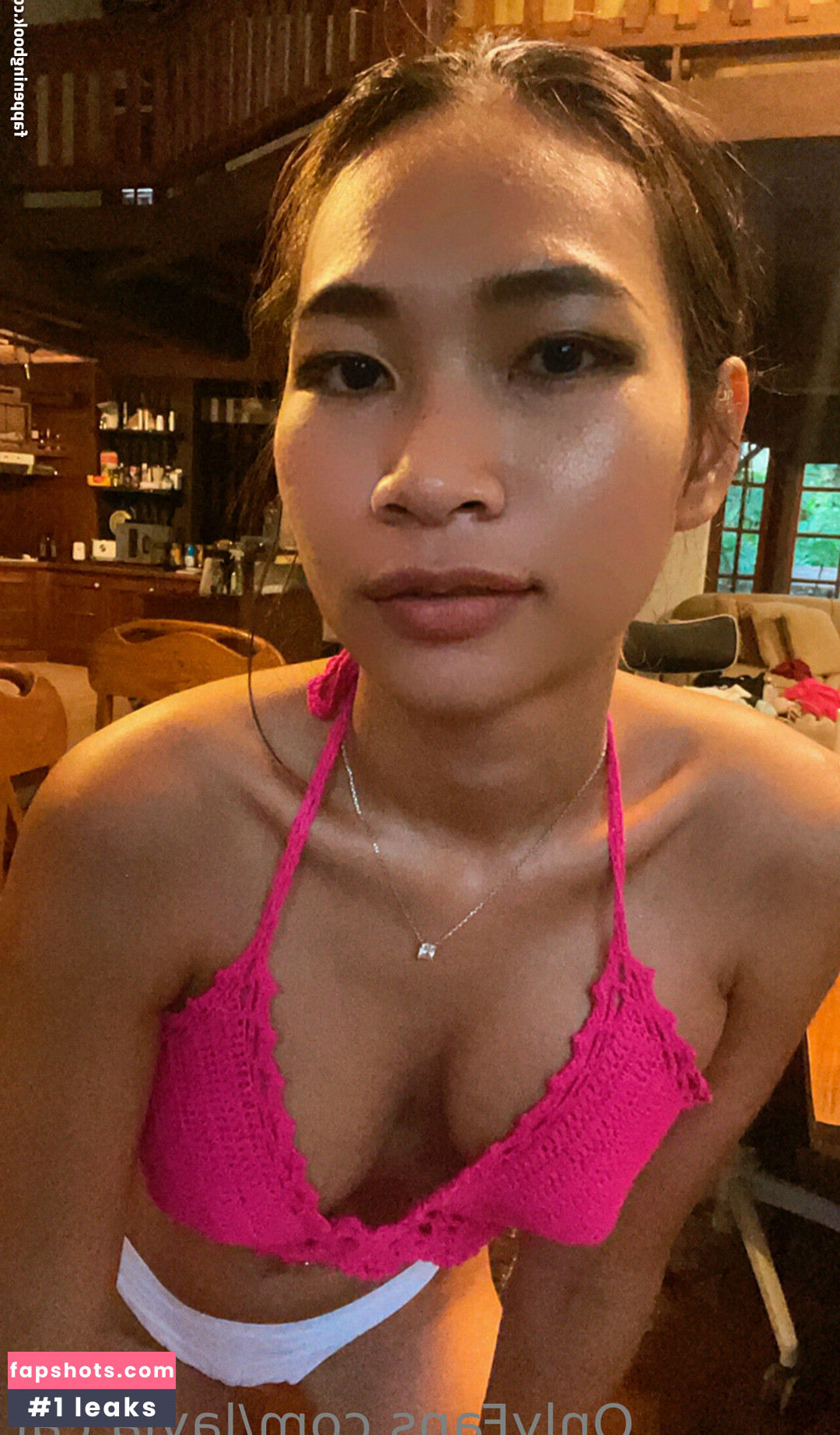 layla.cat gallery photo #9