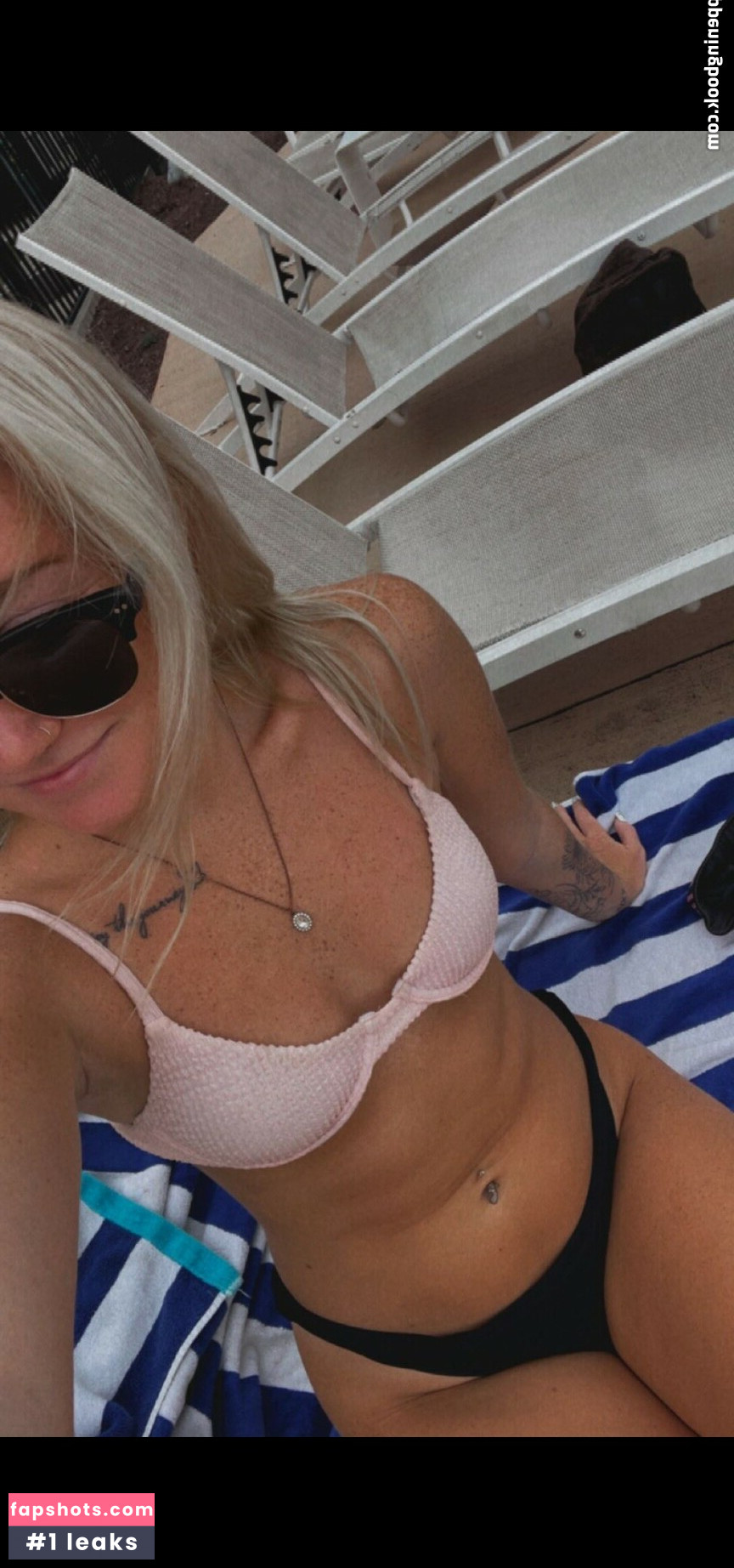 Layla Heck gallery photo #24