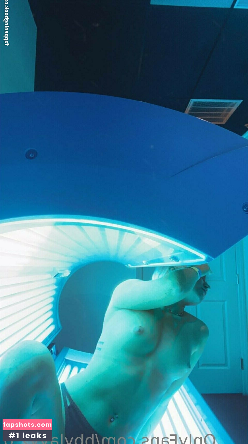 Layla Heck gallery photo #8