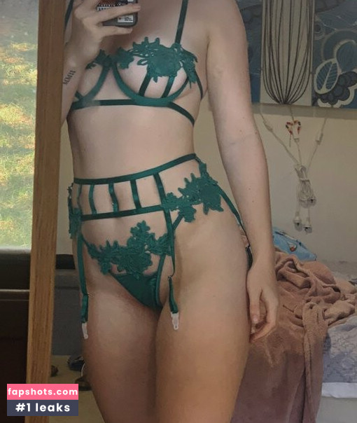 Layla Rule gallery photo #6