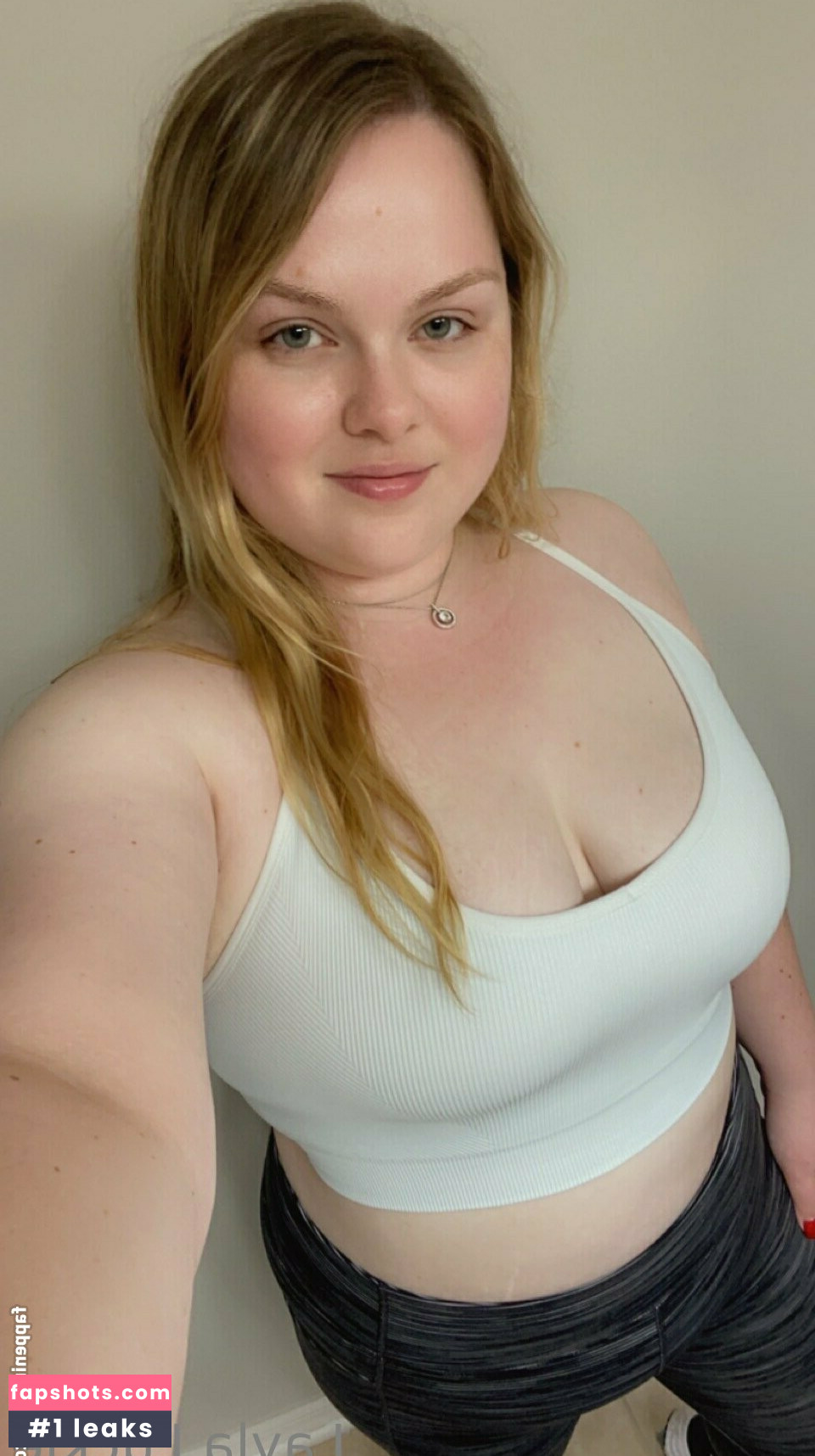 laylaluckie24 gallery photo #38