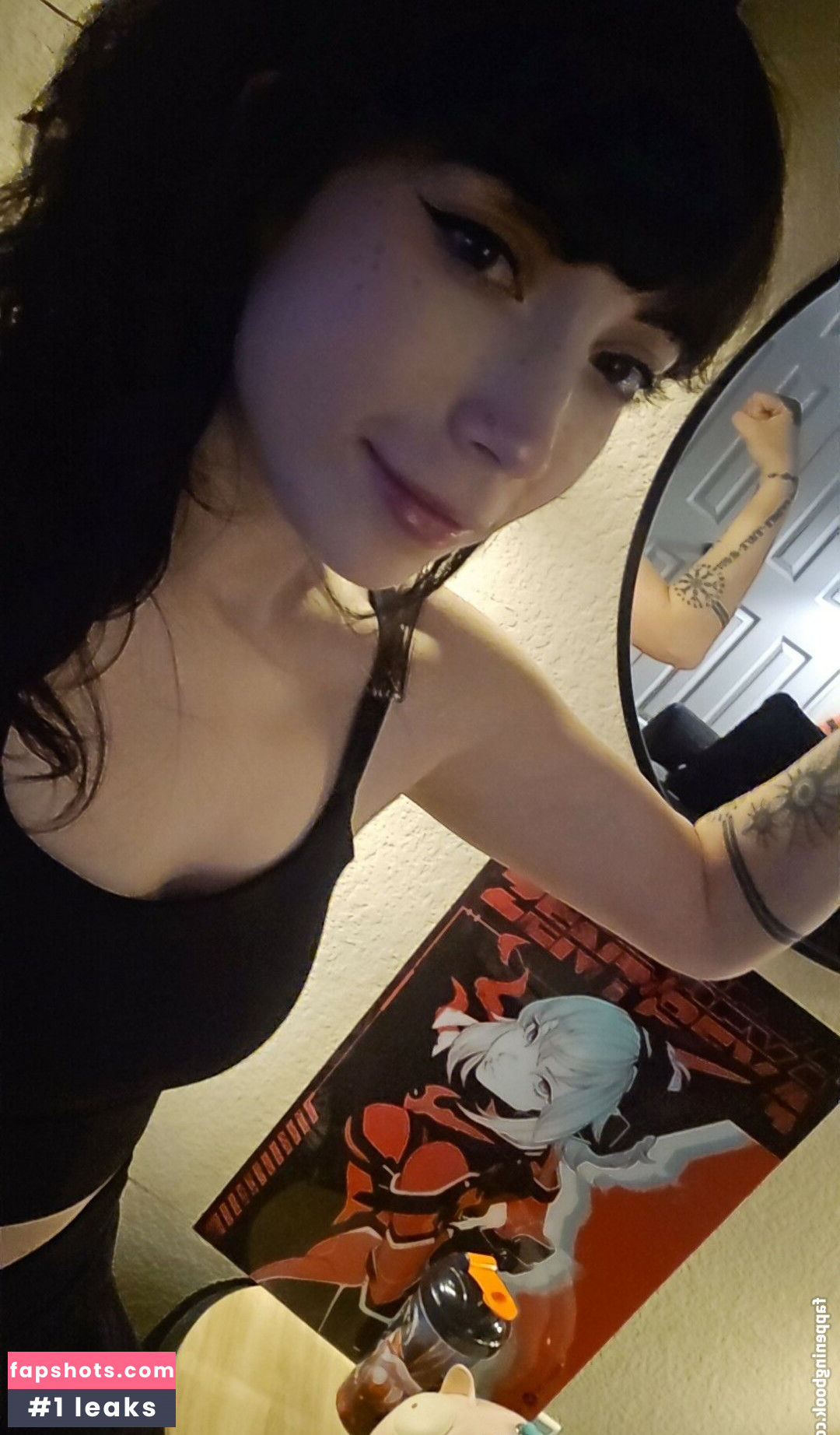 Layna Lazar gallery photo #18