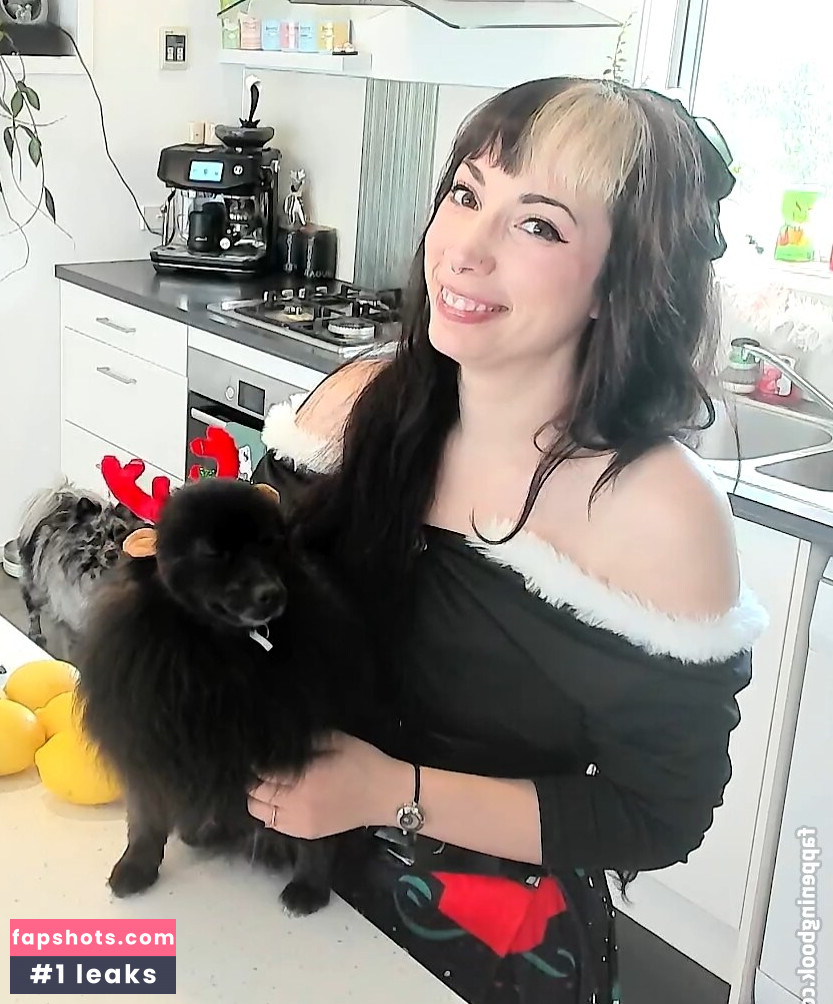 Layna Lazar gallery photo #52