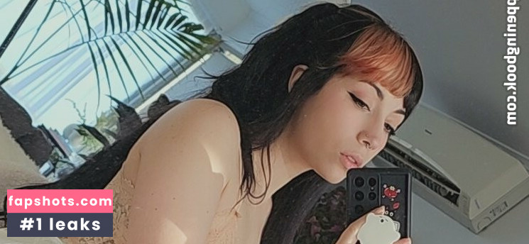 Layna Lazar gallery photo #58